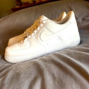 Womens 8.5 Nike Air Force